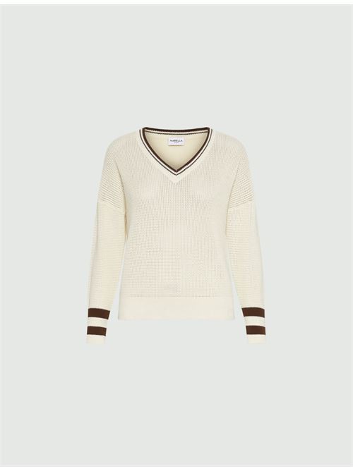 The contrasting-colour trims bestow an instant sporty chic allure to this soft cotton sweater. The 3D-knit pattern provides a warm texture. MARELLA SPORT | 2613361034200006